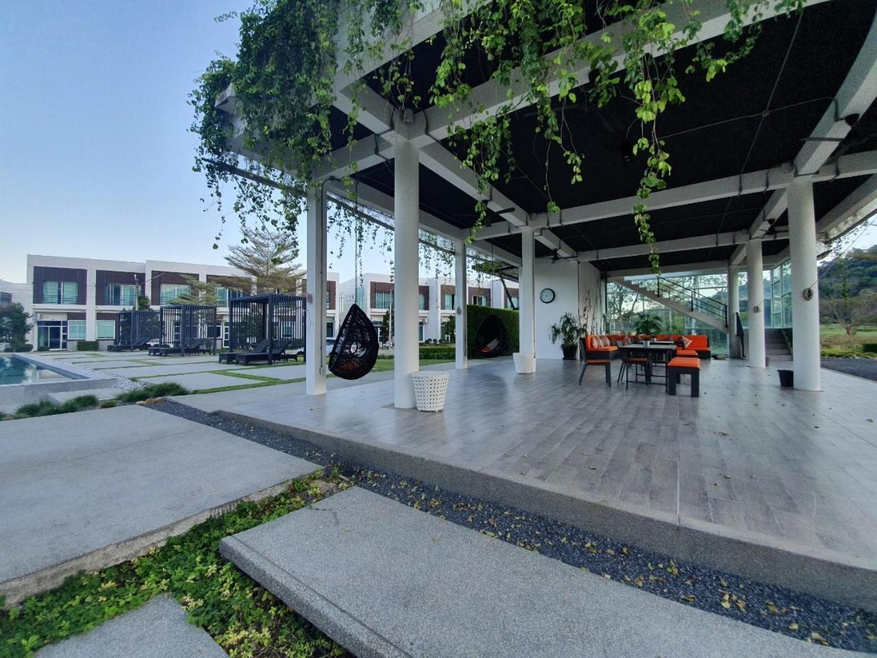 The Midst@ Royal Hills Nakornayok Hotel Nakhon Nayok Bagian luar foto